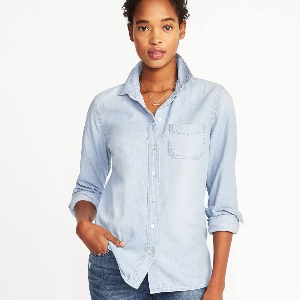 GAP Light Chambray 3/4 Sleeve Button Up Top